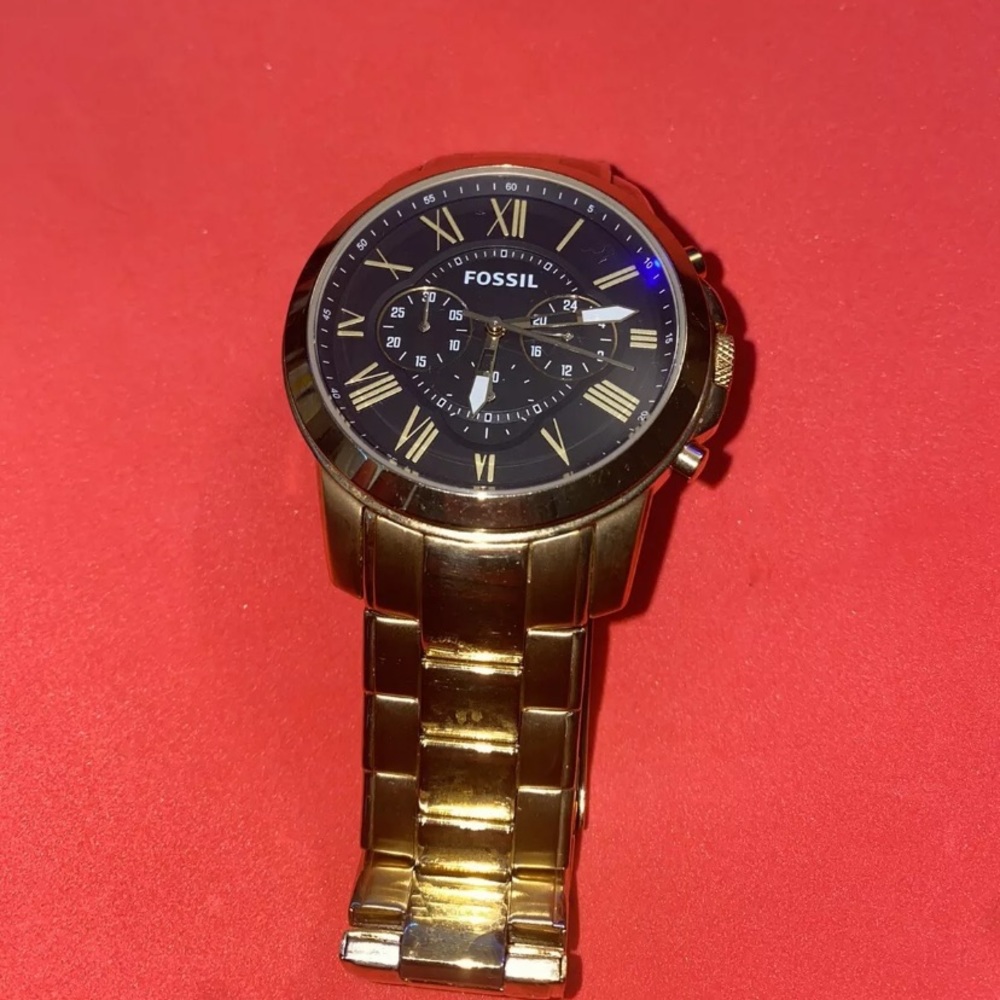 •Fossil Men's FS4815 Grant Chronograph Watch
